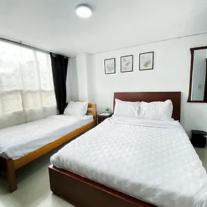 https://royal-rooms.hotels-bogota.net